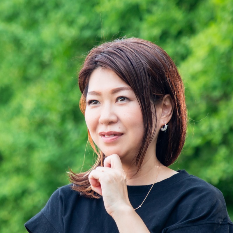 粟生 万琴